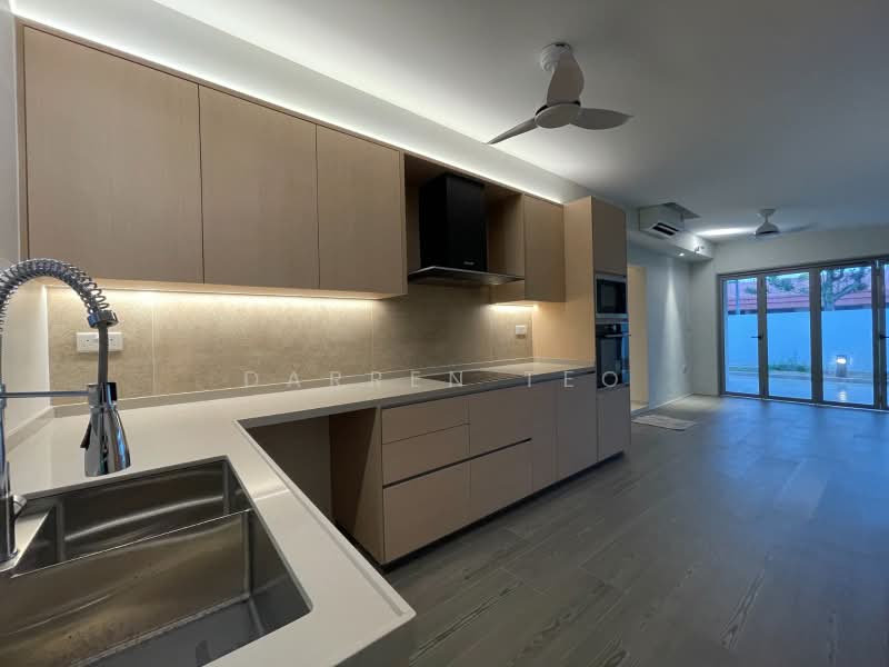 ❤️ Charming & Renovated Single Storey House ❤️, , 4 Bedrooms, 3,000 sqft, Semi-Detached House For Rent, by Darren Teo, 500215418 - Kitchen - PropertyGuru.com.sg