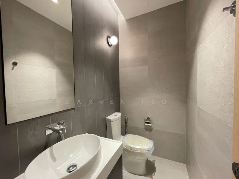 ❤️ Charming & Renovated Single Storey House ❤️, , 4 Bedrooms, 3,000 sqft, Semi-Detached House For Rent, by Darren Teo, 500215418 - Bathroom - PropertyGuru.com.sg
