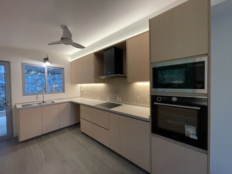 ❤️ Charming & Renovated Single Storey House ❤️, , 4 Bedrooms, 3,000 sqft, Semi-Detached House For Rent, by Darren Teo, 500215418 - Kitchen - PropertyGuru.com.sg