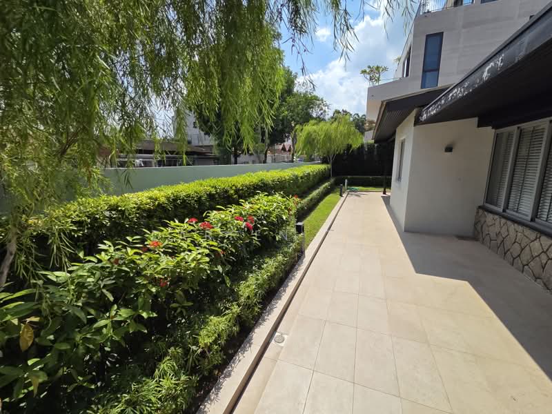 ❤️ Charming & Renovated Single Storey House ❤️, Tanglin / Holland / Bukit Timah, 4 Bedrooms, 3,000 sqft, Semi-Detached House For Rent, by Darren Teo, 500215418 - Exterior - PropertyGuru.com.sg