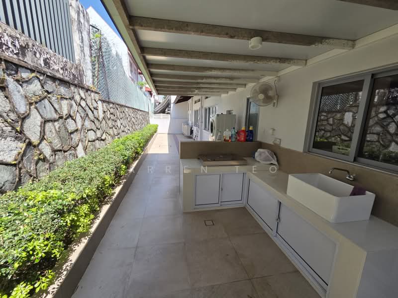 ❤️ Charming & Renovated Single Storey House ❤️, Tanglin / Holland / Bukit Timah, 4 Bedrooms, 3,000 sqft, Semi-Detached House For Rent, by Darren Teo, 500215418 - Exterior - PropertyGuru.com.sg