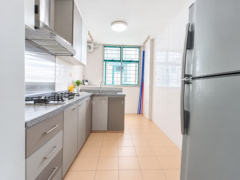 481 Segar Road, 481 Segar Road, 2 Bedrooms, 990 sqft, HDB Flat For Rent, by Raine Huang, 500215421 - Kitchen - PropertyGuru.com.sg