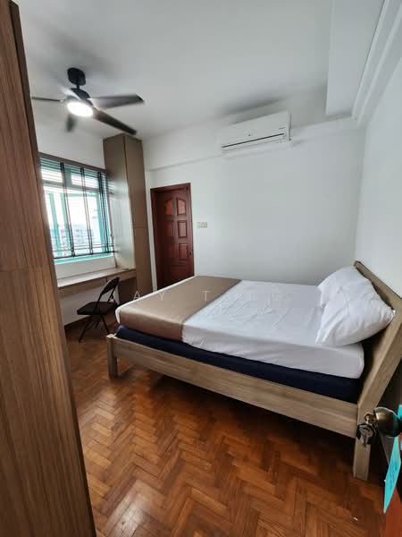 Ballota Park Condo, 152 Mariam Way, 6 Bedrooms, 1,700 sqft, Condominium For Rent, by Jay Ting, 500215422 - Bedroom - PropertyGuru.com.sg