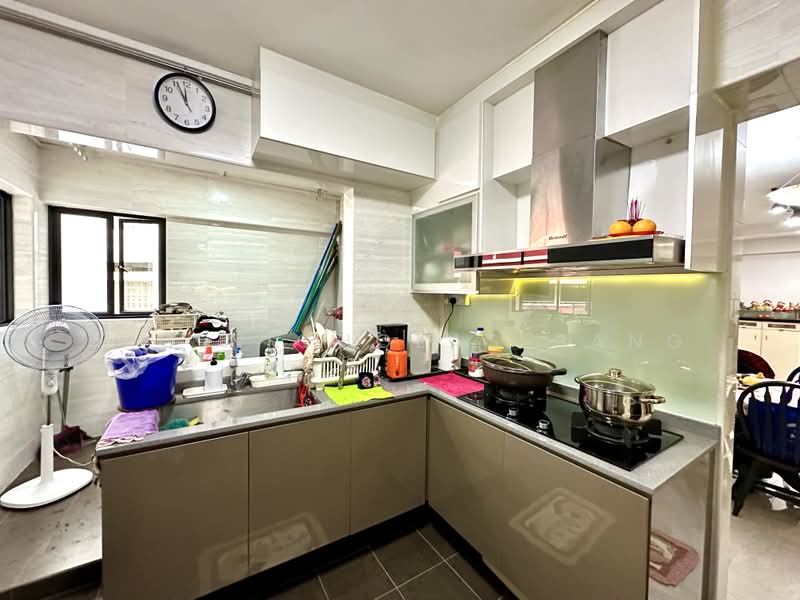 304 Canberra Road, 304 Canberra Road, 4 Bedrooms, 1,518 sqft, HDB Flat For Sale, by Y C Nicholas Pang, 500215429 - Kitchen - PropertyGuru.com.sg