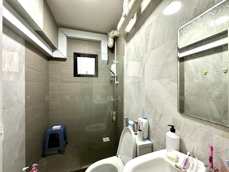 304 Canberra Road, 304 Canberra Road, 4 Bedrooms, 1,518 sqft, HDB Flat For Sale, by Y C Nicholas Pang, 500215429 - Bathroom - PropertyGuru.com.sg