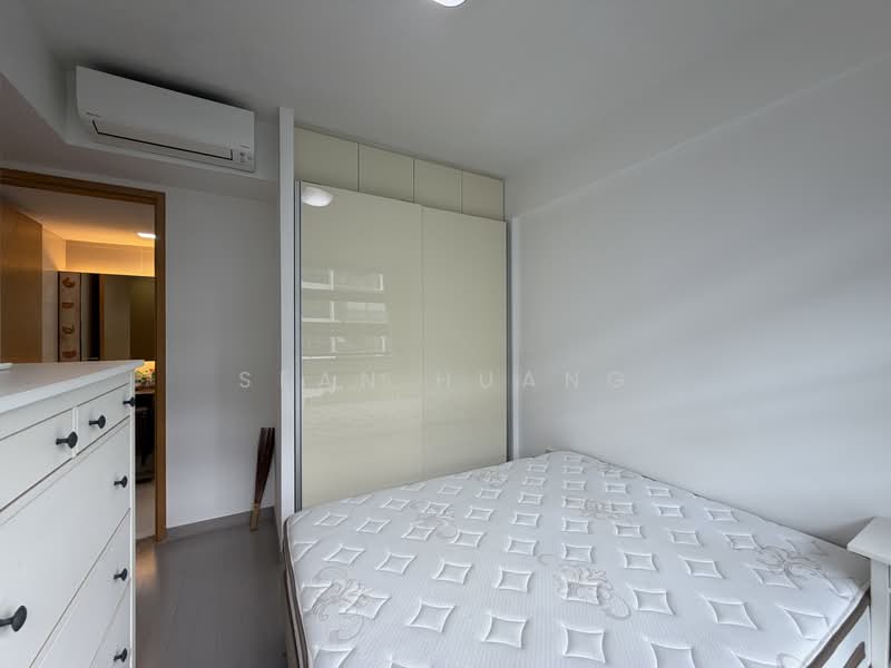 Hedges Park Condominium, 71 Flora Drive, 2 Bedrooms, 760 sqft, Condominium For Rent, by Sean Huang, 500215430 - Common Bedroom - PropertyGuru.com.sg