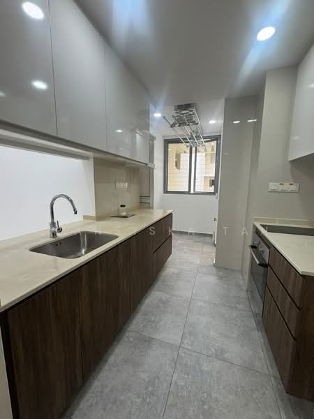 Bedok Residences, 18 Bedok North Drive, 3 Bedrooms, 1,109 sqft, Condominium For Rent, by Fransiska Tan, 500215432 - Kitchen - PropertyGuru.com.sg