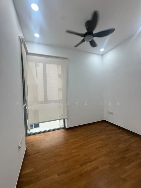 Bedok Residences, 18 Bedok North Drive, 3 Bedrooms, 1,109 sqft, Condominium For Rent, by Fransiska Tan, 500215432 - Interior - PropertyGuru.com.sg