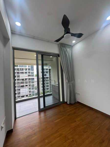 Bedok Residences, 18 Bedok North Drive, 3 Bedrooms, 1,109 sqft, Condominium For Rent, by Fransiska Tan, 500215432 - Balcony - PropertyGuru.com.sg