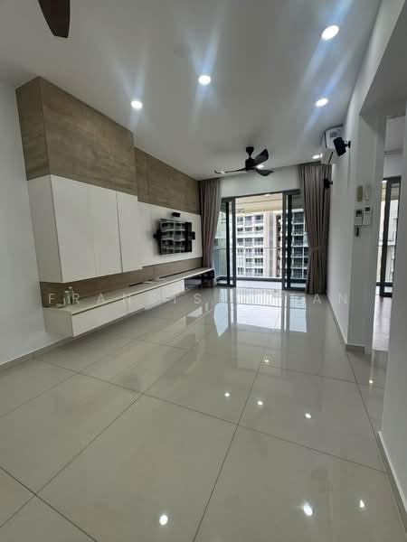 Bedok Residences, 18 Bedok North Drive, 3 Bedrooms, 1,109 sqft, Condominium For Rent, by Fransiska Tan, 500215432 - Living Room - PropertyGuru.com.sg