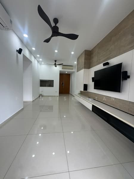 Bedok Residences, 18 Bedok North Drive, 3 Bedrooms, 1,109 sqft, Condominium For Rent, by Fransiska Tan, 500215432 - Living Room - PropertyGuru.com.sg