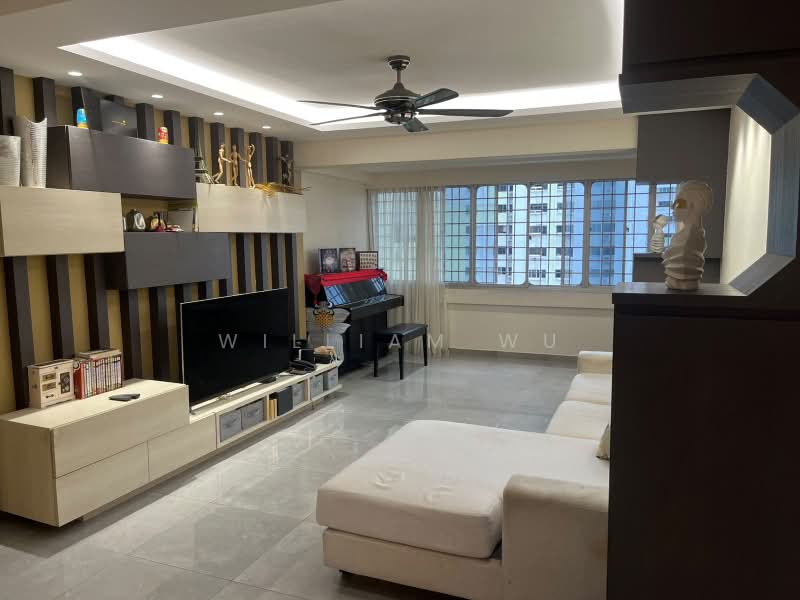 408 Hougang Avenue 10, 408 Hougang Avenue 10, 3 Bedrooms, 1,302 sqft, HDB Flat For Sale, by William Wu, 500215440 - Living Room - PropertyGuru.com.sg