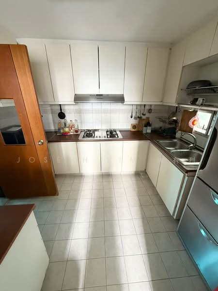 Bishan Loft, 33 Bishan Street 11, 4 Bedrooms, 1,345 sqft, Condominium For Rent, by Joseph Lim 林有利, 500215443 - PropertyGuru.com.sg