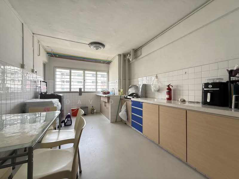 509 Ang Mo Kio Avenue 8, 509 Ang Mo Kio Avenue 8, Room Rental, 200 sqft, HDB Flat For Rent, by David Seah, 500215444 - Kitchen - PropertyGuru.com.sg