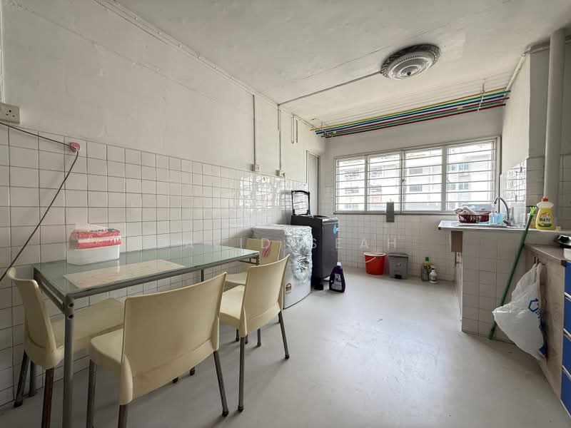 509 Ang Mo Kio Avenue 8, 509 Ang Mo Kio Avenue 8, Room Rental, 200 sqft, HDB Flat For Rent, by David Seah, 500215444 - Kitchen - PropertyGuru.com.sg