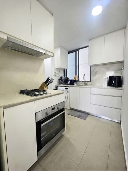 Riversails, 10 Upper Serangoon Crescent, 2 Bedrooms, 883 sqft, Condominium For Sale, by Desiree Leung, 500215447 - Kitchen - PropertyGuru.com.sg