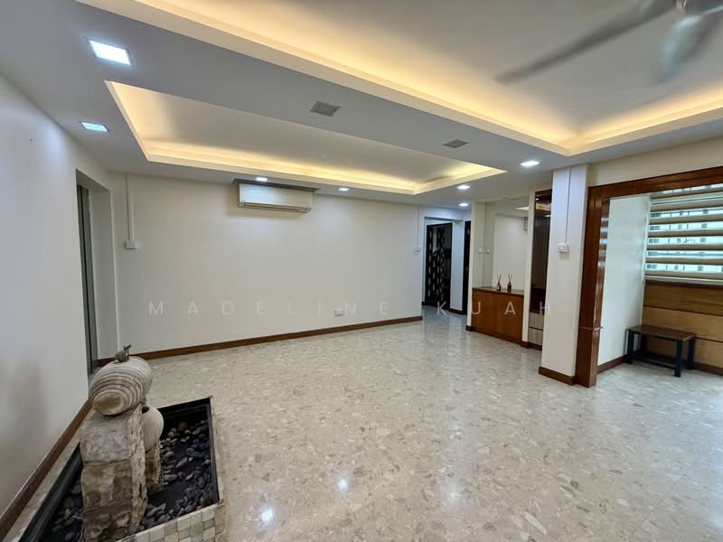 955 Hougang Avenue 9, 955 Hougang Avenue 9, 3 Bedrooms, 1,249 sqft, HDB Flat For Sale, by Madeline Kuah, 500215454 - Living Room - PropertyGuru.com.sg