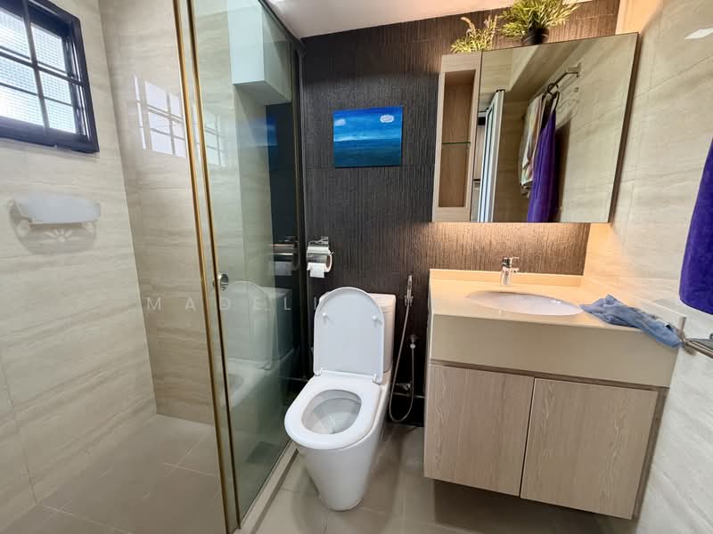 955 Hougang Avenue 9, 955 Hougang Avenue 9, 3 Bedrooms, 1,249 sqft, HDB Flat For Sale, by Madeline Kuah, 500215454 - Bathroom - PropertyGuru.com.sg
