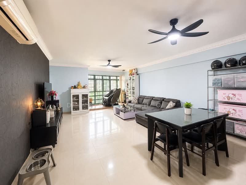 685B Woodlands Drive 73, 685B Woodlands Drive 73, 3 Bedrooms, 1,227 sqft, HDB Flat For Sale, by Edrick Chooi, 500215460 - Living Room - PropertyGuru.com.sg