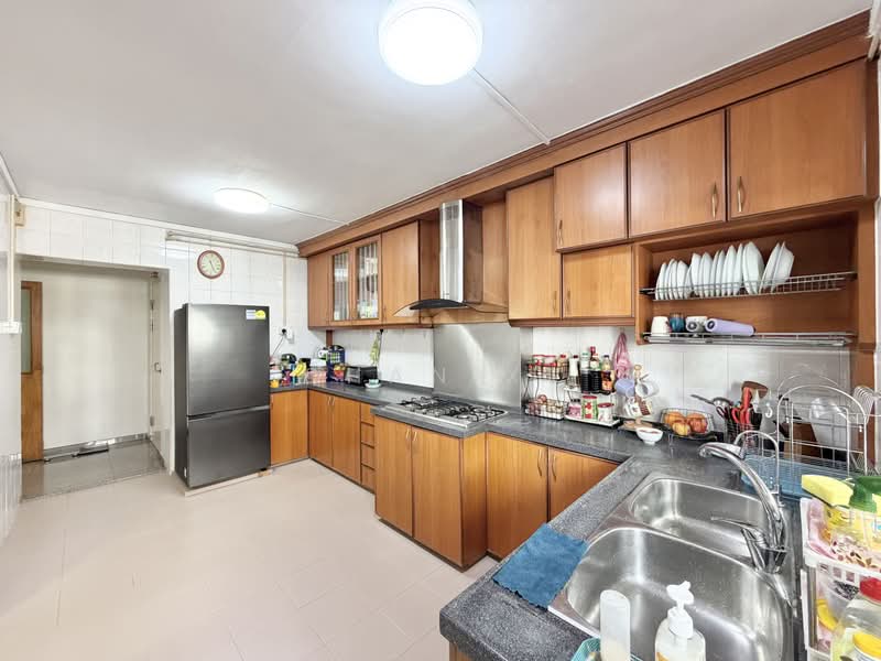 974 Hougang Street 91, 974 Hougang Street 91, 3 Bedrooms, 1,475 sqft, HDB Flat For Sale, by Chan Xi, 500215463 - Kitchen - PropertyGuru.com.sg
