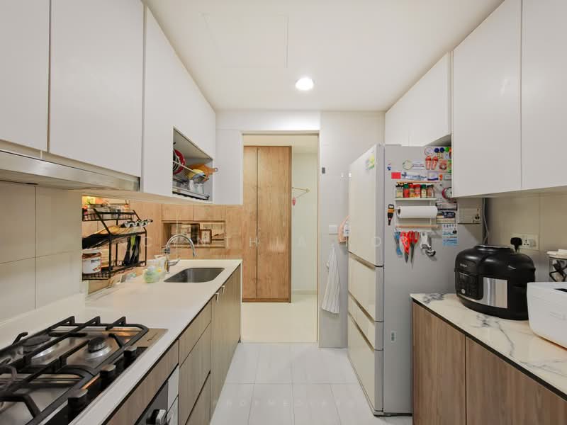 Sol Acres, 8 Choa Chu Kang Grove, 3 Bedrooms, 1,044 sqft, Executive Condominium For Sale, by Cynthia Kor, 500215492 - Kitchen - PropertyGuru.com.sg