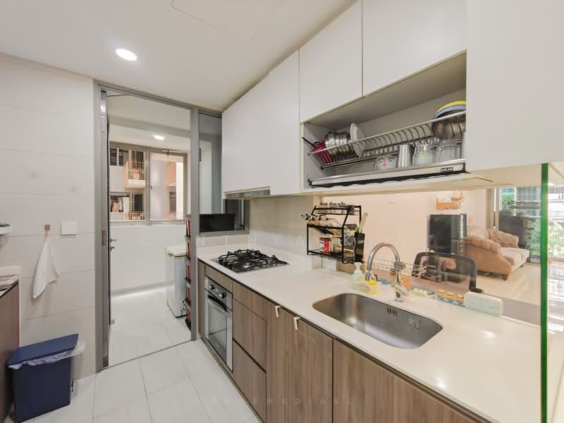 Sol Acres, 8 Choa Chu Kang Grove, 3 Bedrooms, 1,044 sqft, Executive Condominium For Sale, by Cynthia Kor, 500215492 - Kitchen - PropertyGuru.com.sg