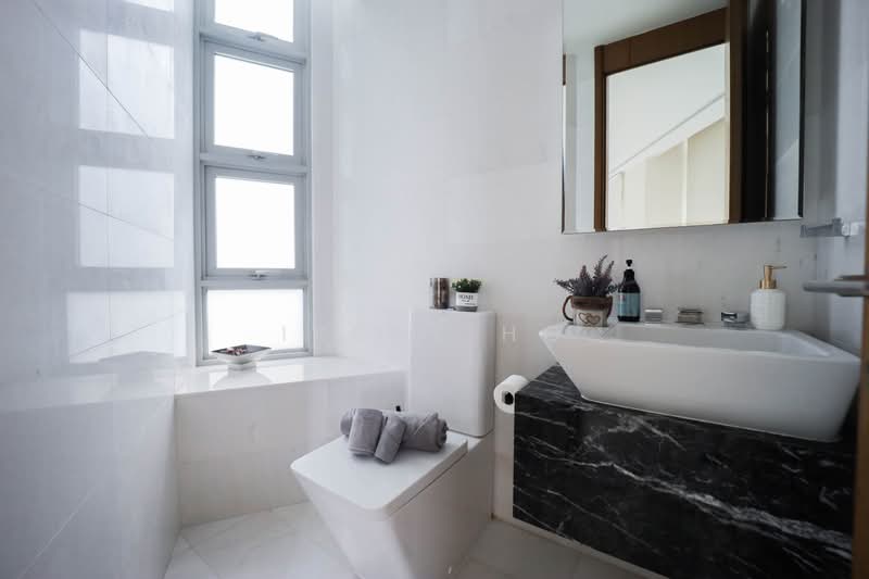 Residences @ Emerald Hill, 119 Emerald Hill Road, 4 Bedrooms, 2,282 sqft, Condominium For Sale, by Irene Ho, 500215501 - Bathroom - PropertyGuru.com.sg