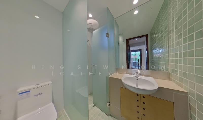 62 Sommerville Road, , 5 Bedrooms, 3,800 sqft, Detached House For Rent, by Heng Siew Khoon (Catherine), 500215503 - Bathroom - PropertyGuru.com.sg
