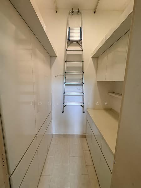 Carabelle, 67 West Coast Way, 2 Bedrooms, 947 sqft, Condominium For Rent, by Jooli Yeap, 500215522 - Store room  - PropertyGuru.com.sg