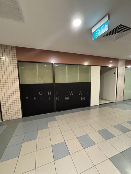 Furama City Centre, 60 Eu Tong Sen Street, 409 sqft, Other Retail For Rent, by Chi Wai (Yellow Man), 500215527 - Corridor - CommercialGuru.com.sg