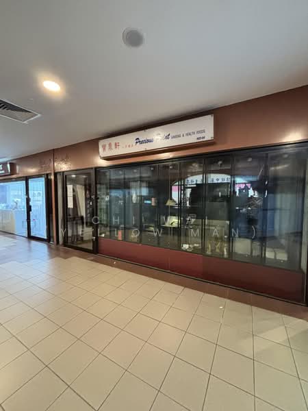 Furama City Centre, 60 Eu Tong Sen Street, 409 sqft, Other Retail For Rent, by Chi Wai (Yellow Man), 500215527 - Exterior - CommercialGuru.com.sg