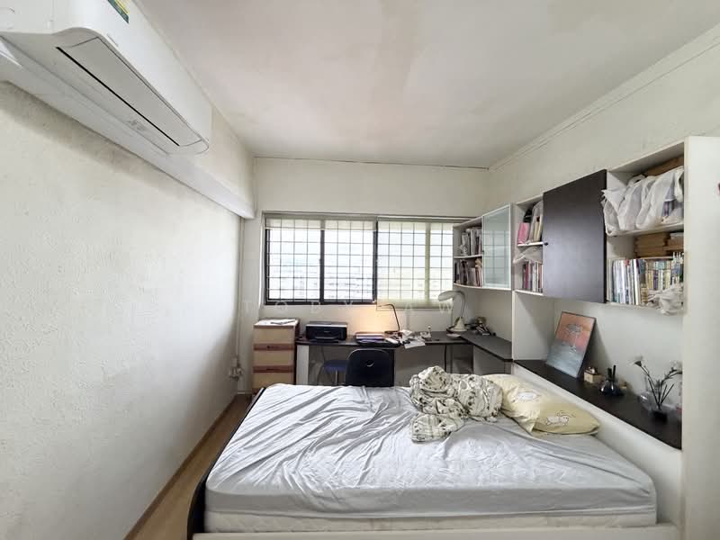 408 Hougang Avenue 10, 408 Hougang Avenue 10, 3 Bedrooms, 1,302 sqft, HDB Flat For Sale, by Toby Aw, 500215533 - Bedroom - PropertyGuru.com.sg