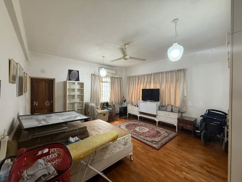GCB Wide Dual Frontage! ACS(Pri), SJI Junior, SCGS within 1Km, Newton / Novena, 7 Bedrooms, 8,000 sqft, Good Class Bungalow For Sale, by Wong Boon Hwee Randy, 500215554 - Living Room - PropertyGuru.com.sg