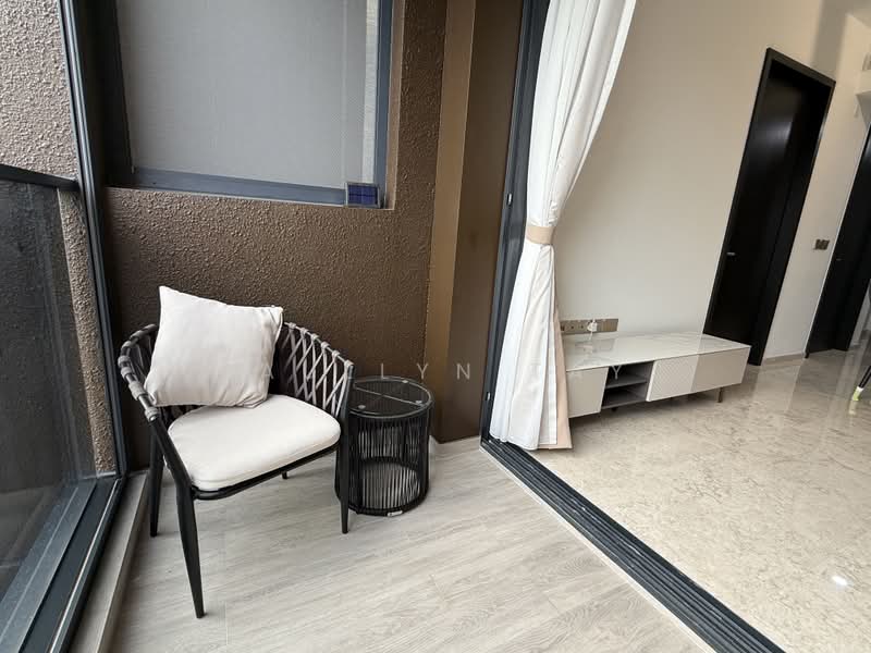 Pullman Residences, 18 Dunearn Road, 1 Bedroom, 463 sqft, Condominium For Rent, by Paullyn Tay, 500215556 - Balcony - PropertyGuru.com.sg