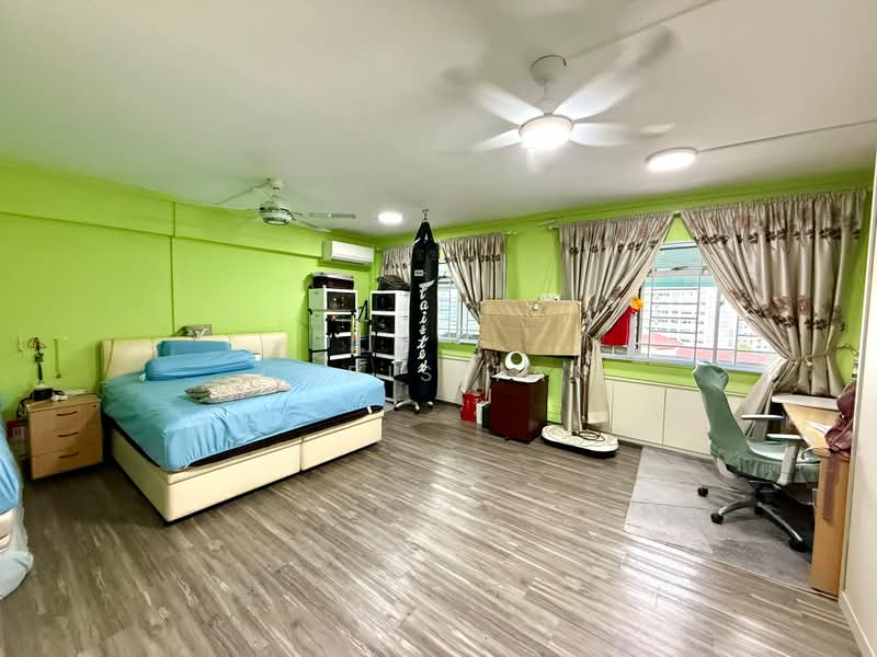882 Woodlands Street 82, 882 Woodlands Street 82, 3 Bedrooms, 1,302 sqft, HDB Flat For Sale, by Chris Tan, 500215575 - Bedroom - PropertyGuru.com.sg