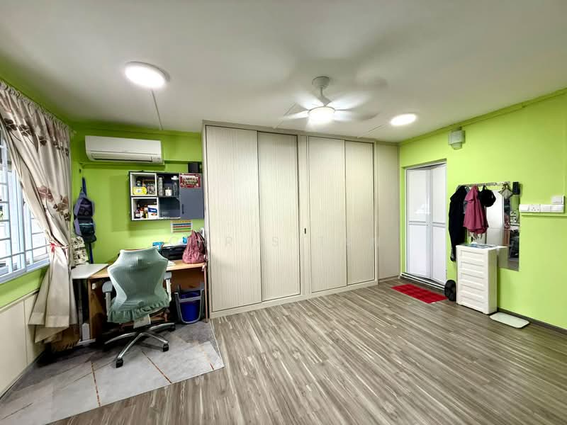 882 Woodlands Street 82, 882 Woodlands Street 82, 3 Bedrooms, 1,302 sqft, HDB Flat For Sale, by Chris Tan, 500215575 - Bedroom - PropertyGuru.com.sg