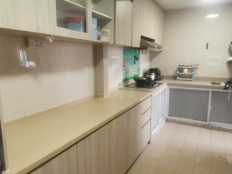 98 Bedok North Avenue 4, 98 Bedok North Avenue 4, 3 Bedrooms, 1,291 sqft, HDB Flat For Sale, by Lim Y X, 500215581 - Kitchen - PropertyGuru.com.sg