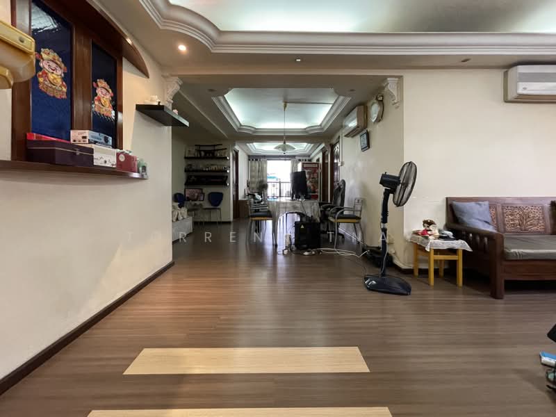 33 Chai Chee Avenue, 33 Chai Chee Avenue, 3 Bedrooms, 1,259 sqft, HDB Flat For Sale, by Torrenn Tnay, 500215585 - Living Room - PropertyGuru.com.sg