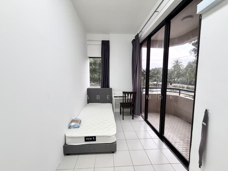 Bayshore Park, 52 Bayshore Road, Room Rental, 130 sqft, Condominium For Rent, by Elizabeth Mok, 500215588 - Common room w Balcony - PropertyGuru.com.sg