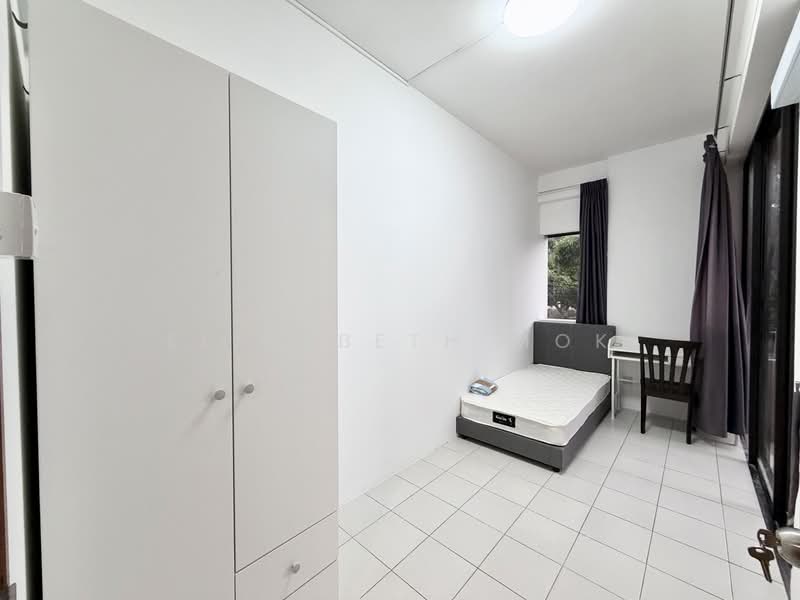 Bayshore Park, 52 Bayshore Road, Room Rental, 130 sqft, Condominium For Rent, by Elizabeth Mok, 500215588 - Common room w Balcony - PropertyGuru.com.sg