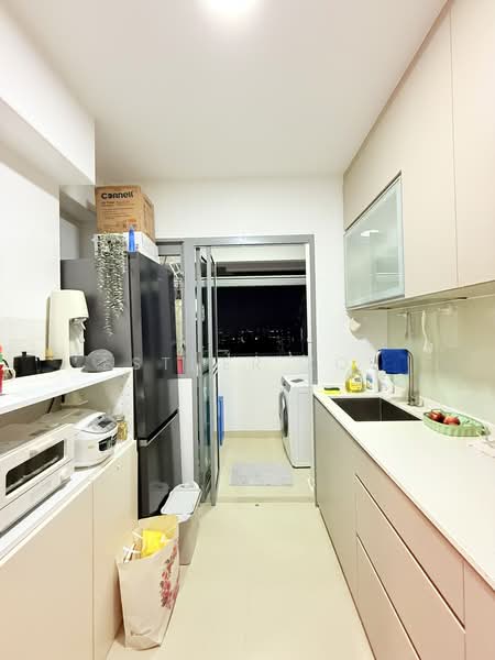 32 Margaret Drive, 32 Margaret Drive, 2 Bedrooms, 667 sqft, HDB Flat For Sale, by Esther Zou, 500215596 - Kitchen - PropertyGuru.com.sg