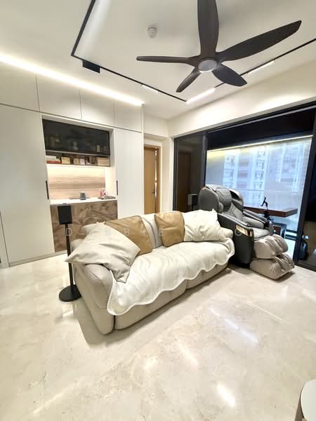Fyve Derbyshire, 5 Derbyshire Road, 3 Bedrooms, 797 sqft, Condominium For Sale, by Debbie Ong, 500215598 - Living Room - PropertyGuru.com.sg