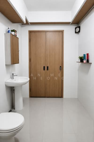 436A Bukit Batok West Avenue 5, 436A Bukit Batok West Avenue 5, 1 Bedroom, 506 sqft, HDB Flat For Sale, by Tan Wee Kheong, 500215604 - Bathroom - PropertyGuru.com.sg