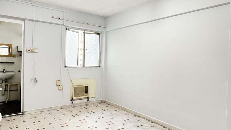 107 Yishun Ring Road, 107 Yishun Ring Road, 2 Bedrooms, 872 sqft, HDB Flat For Sale, by Joanne Chia 谢诗琳, 500215618 - Master bedroom - PropertyGuru.com.sg