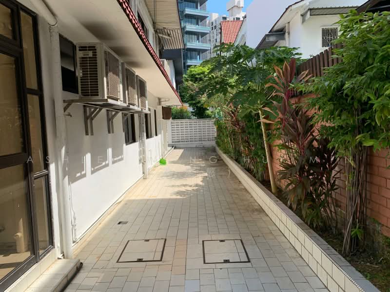 For rebuilding in Orchard, Paterson Hill Angullia Park Jalan Arnap Jalan Tupai One Tree Hill Jalan Kelawar Tomlinson Road, 6 Bedrooms, 7,000 sqft, Detached House For Sale, by Ashley Wong Hui Min (黄鏸慜), 500215619 - Exterior - PropertyGuru.com.sg