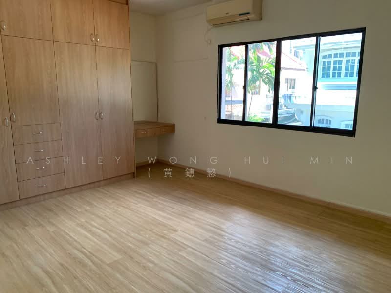 For rebuilding in Orchard, Paterson Hill Angullia Park Jalan Arnap Jalan Tupai One Tree Hill Jalan Kelawar Tomlinson Road, 6 Bedrooms, 7,000 sqft, Detached House For Sale, by Ashley Wong Hui Min (黄鏸慜), 500215619 - Bedroom - PropertyGuru.com.sg
