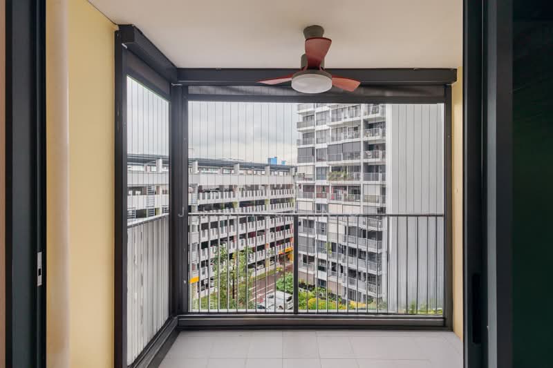 747B Bedok Reservoir Crescent, 747B Bedok Reservoir Crescent, 3 Bedrooms, 915 sqft, HDB Flat For Sale, by Jiayu Ng, 500215622 - Balcony - PropertyGuru.com.sg