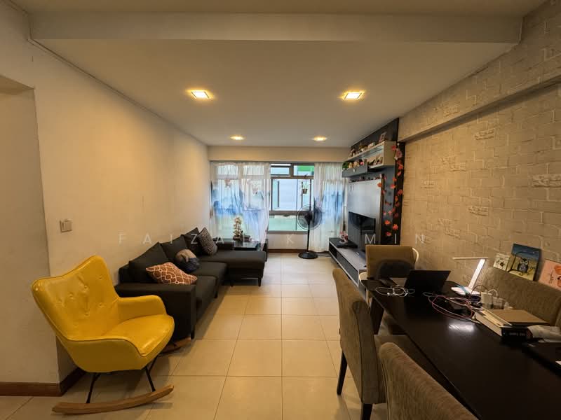 302B Punggol Place, 302B Punggol Place, 3 Bedrooms, 1,001 sqft, HDB Flat For Sale, by Faizal Kasmin, 500215623 - Living Room - PropertyGuru.com.sg