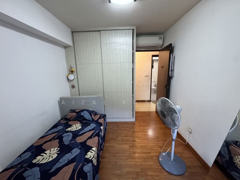 302B Punggol Place, 302B Punggol Place, 3 Bedrooms, 1,001 sqft, HDB Flat For Sale, by Faizal Kasmin, 500215623 - Bedroom - PropertyGuru.com.sg