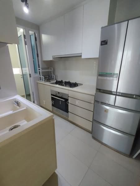 The Tampines Trilliant, 29 Tampines Central 7, 3 Bedrooms, 872 sqft, Executive Condominium For Rent, by Patrick Lim, 500215625 - Kitchen - PropertyGuru.com.sg